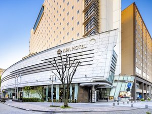 APA HOTEL金沢駅前〉