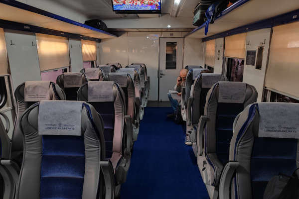 塔什干-撒馬爾罕 高鉄照片(参考)